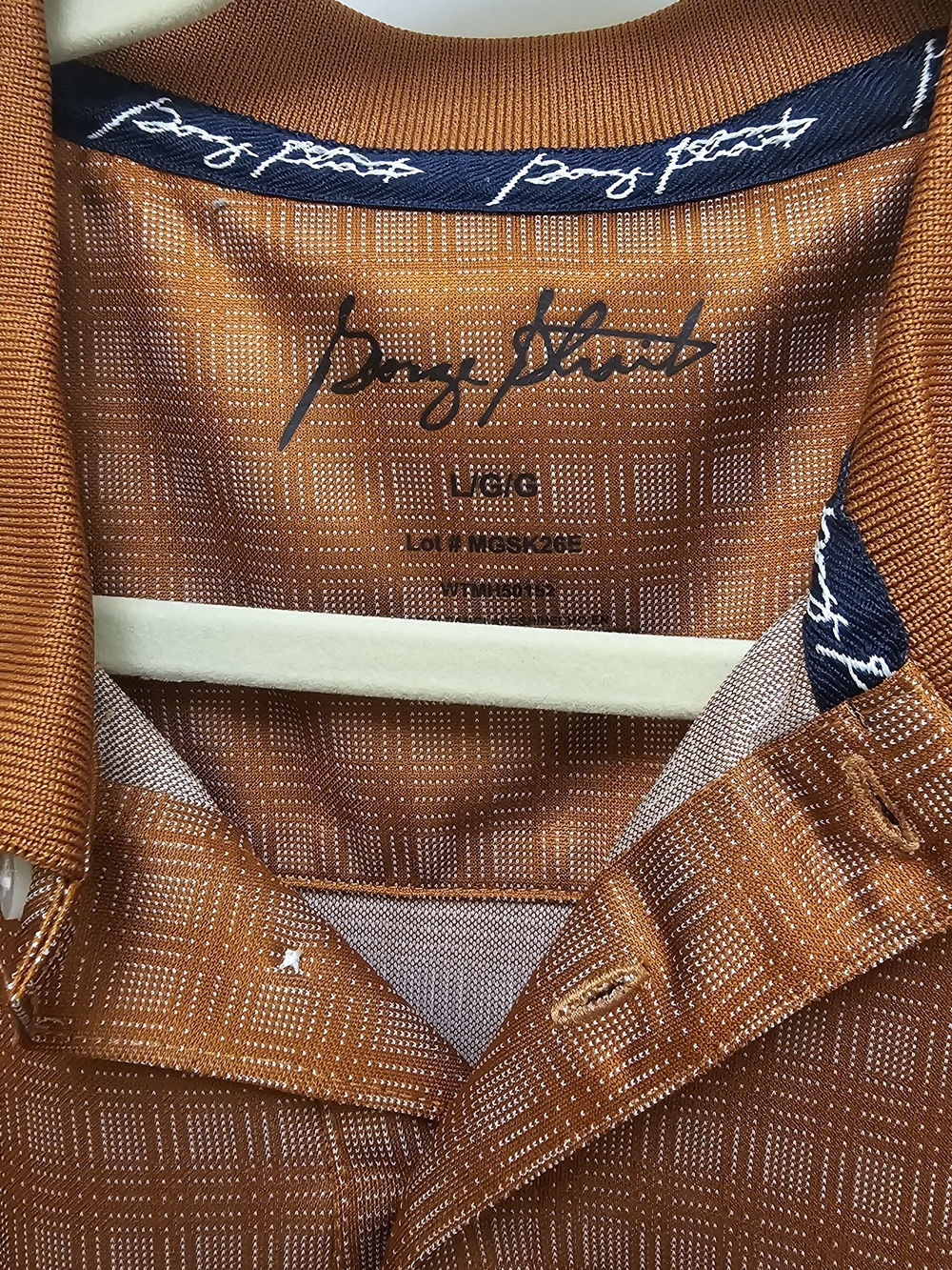 George Strait V neck - Picture 2 of 3
